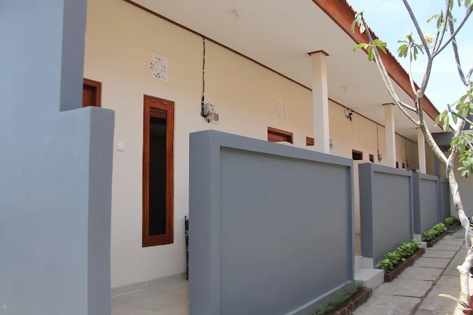 24-hour reception desk for guest assistance